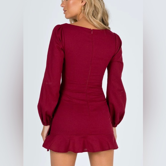 Princess Polly. New without tags. Size 4. - Picture 2 of 7